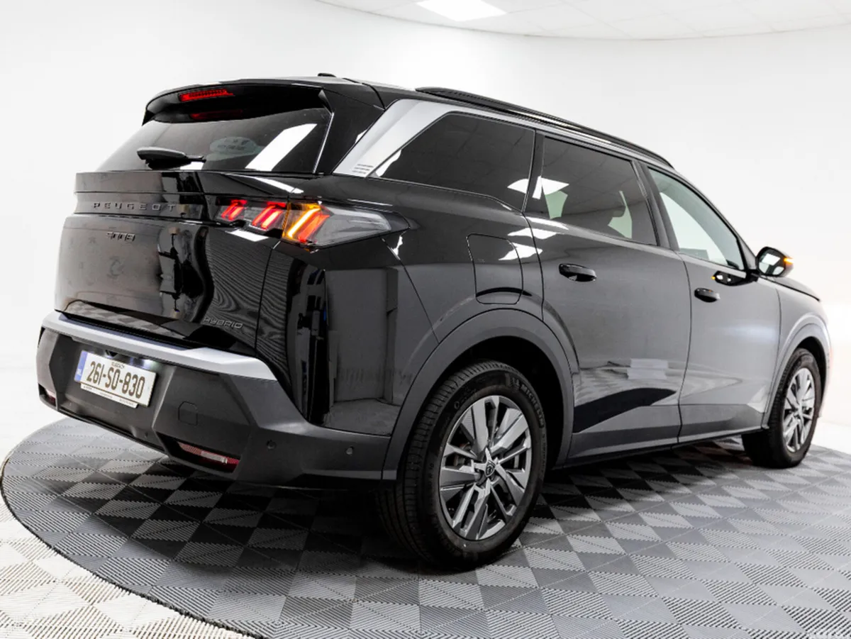 Peugeot 5008 SUV, Petrol, 2026, Black