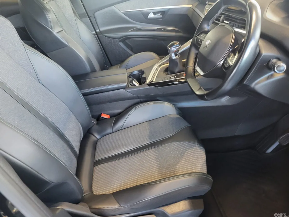 Peugeot 3008 MPV, Diesel, 2021, Black