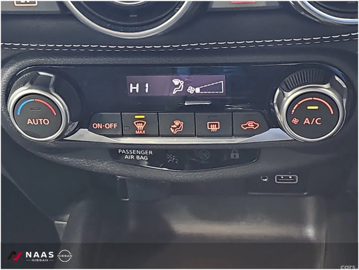 Nissan Juke MPV, Petrol, 2023, Red