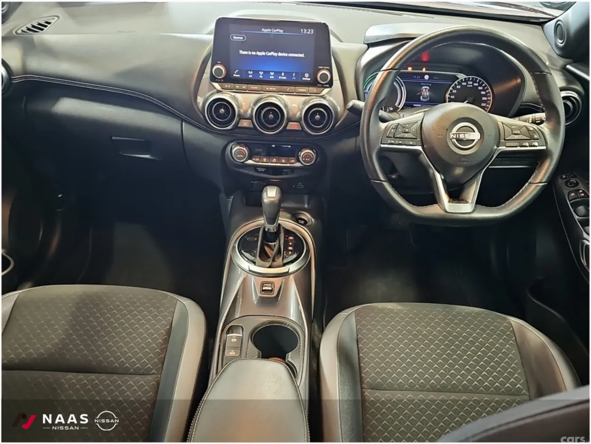 Nissan Juke MPV, Petrol, 2023, Red