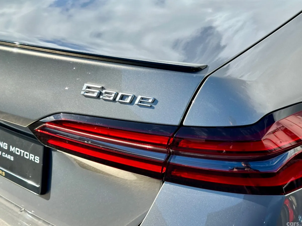 BMW 5-Series Saloon, Petrol Plug-in Hybrid, 2026, Grey