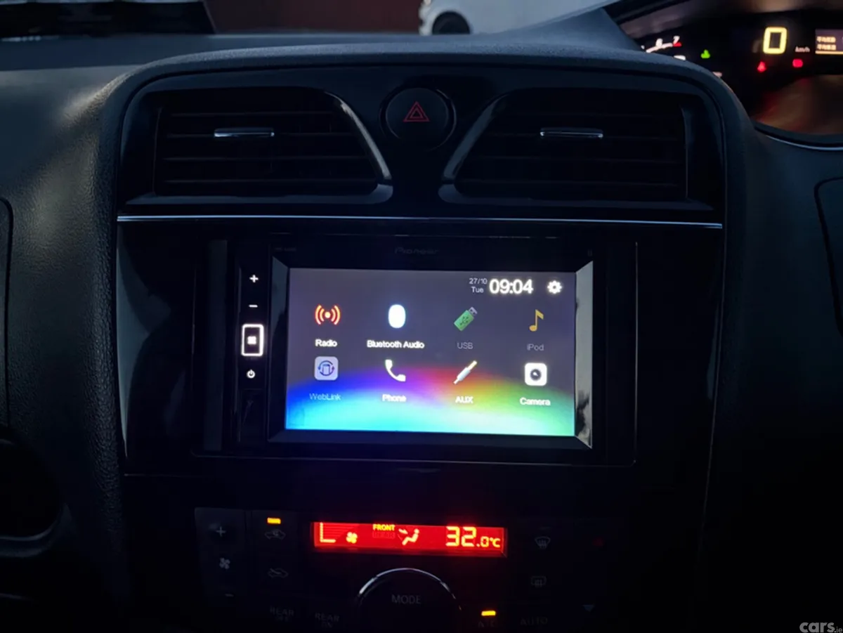 Nissan Serena MPV, Petrol Hybrid, 2015, Silver
