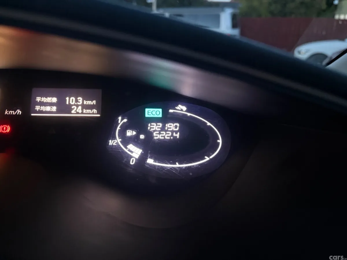Nissan Serena MPV, Petrol Hybrid, 2015, Silver