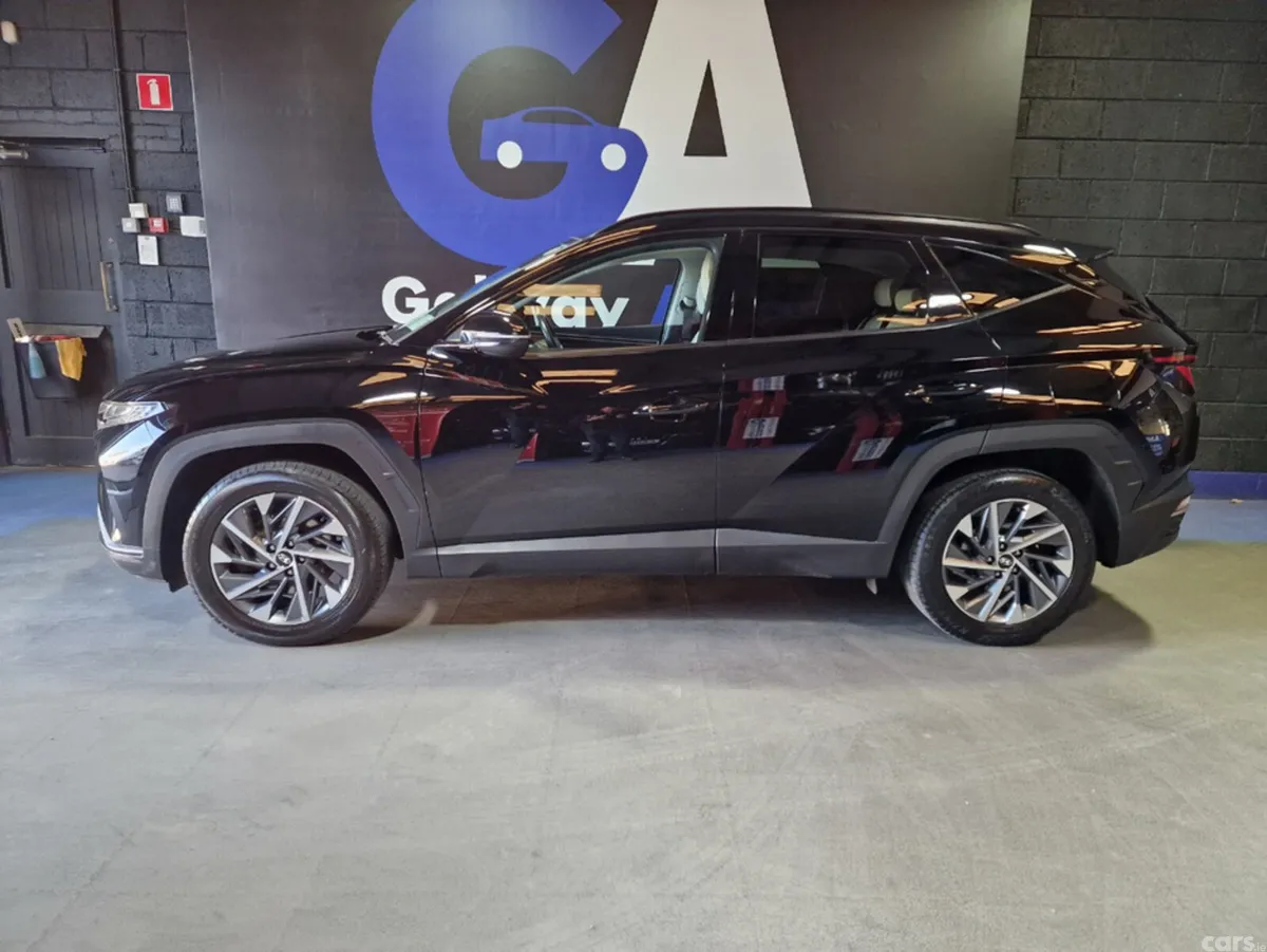 Hyundai Tucson SUV, Diesel, 2022, Black