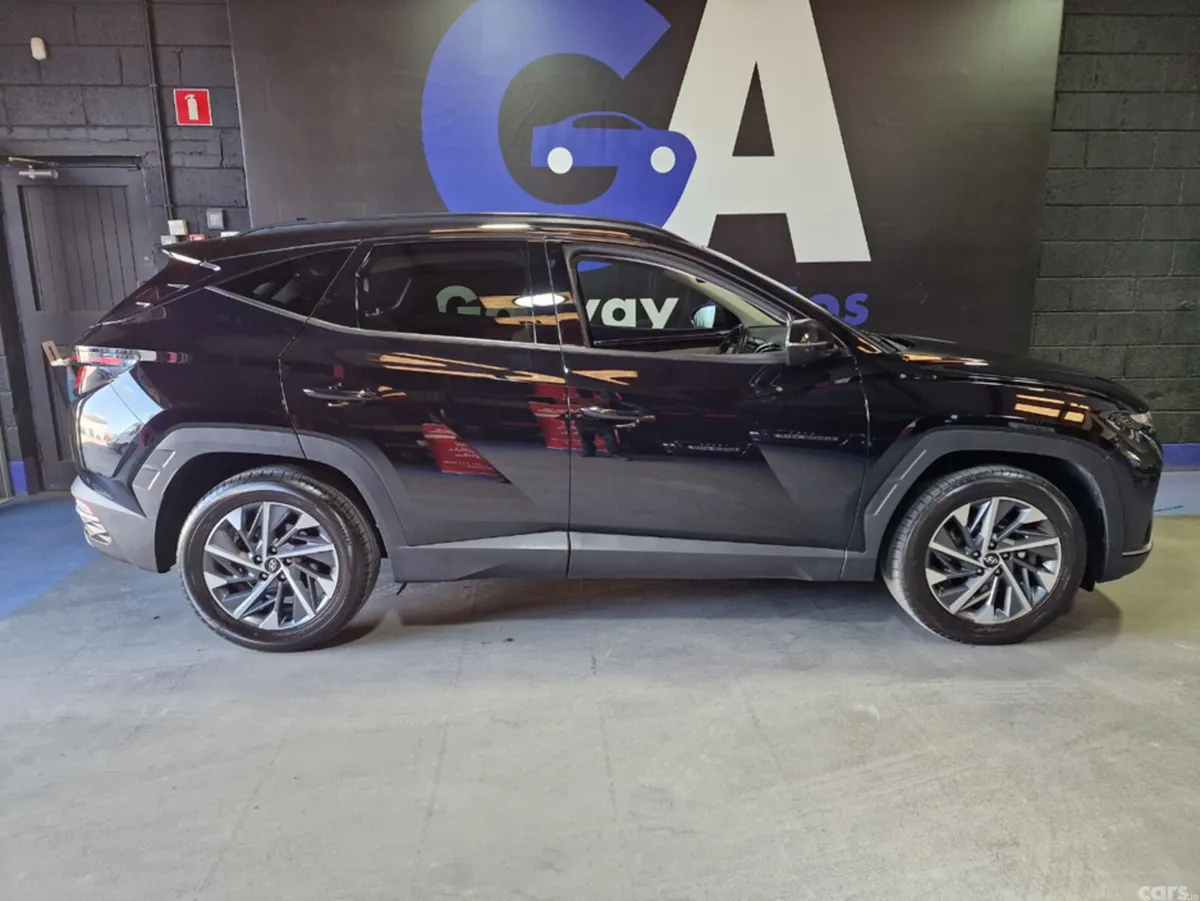 Hyundai Tucson SUV, Diesel, 2022, Black