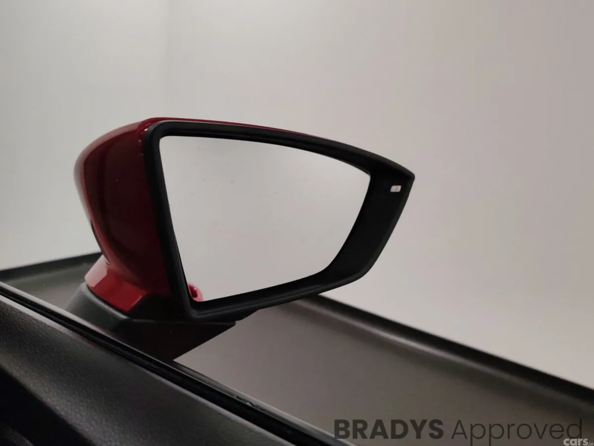 SEAT Arona Hatchback, Petrol, 2023, Red