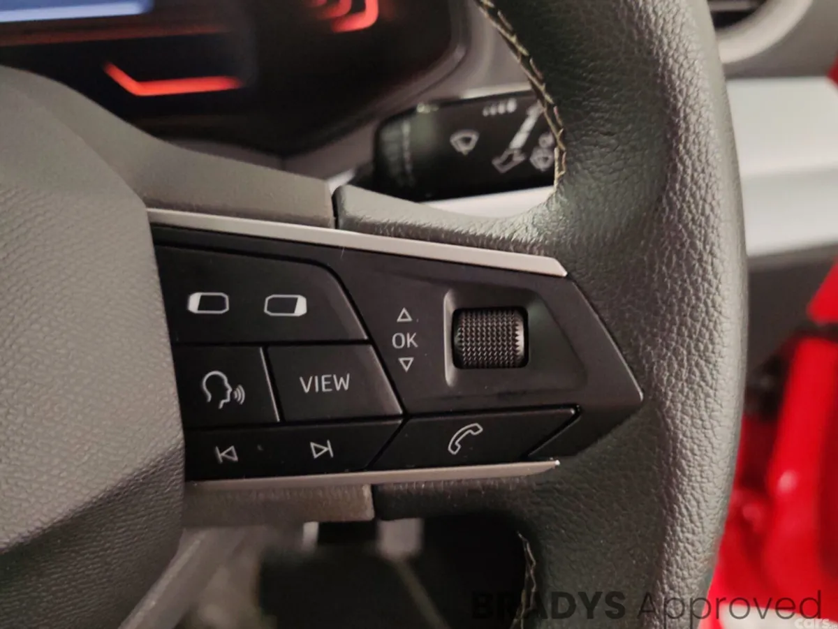 SEAT Arona Hatchback, Petrol, 2023, Red