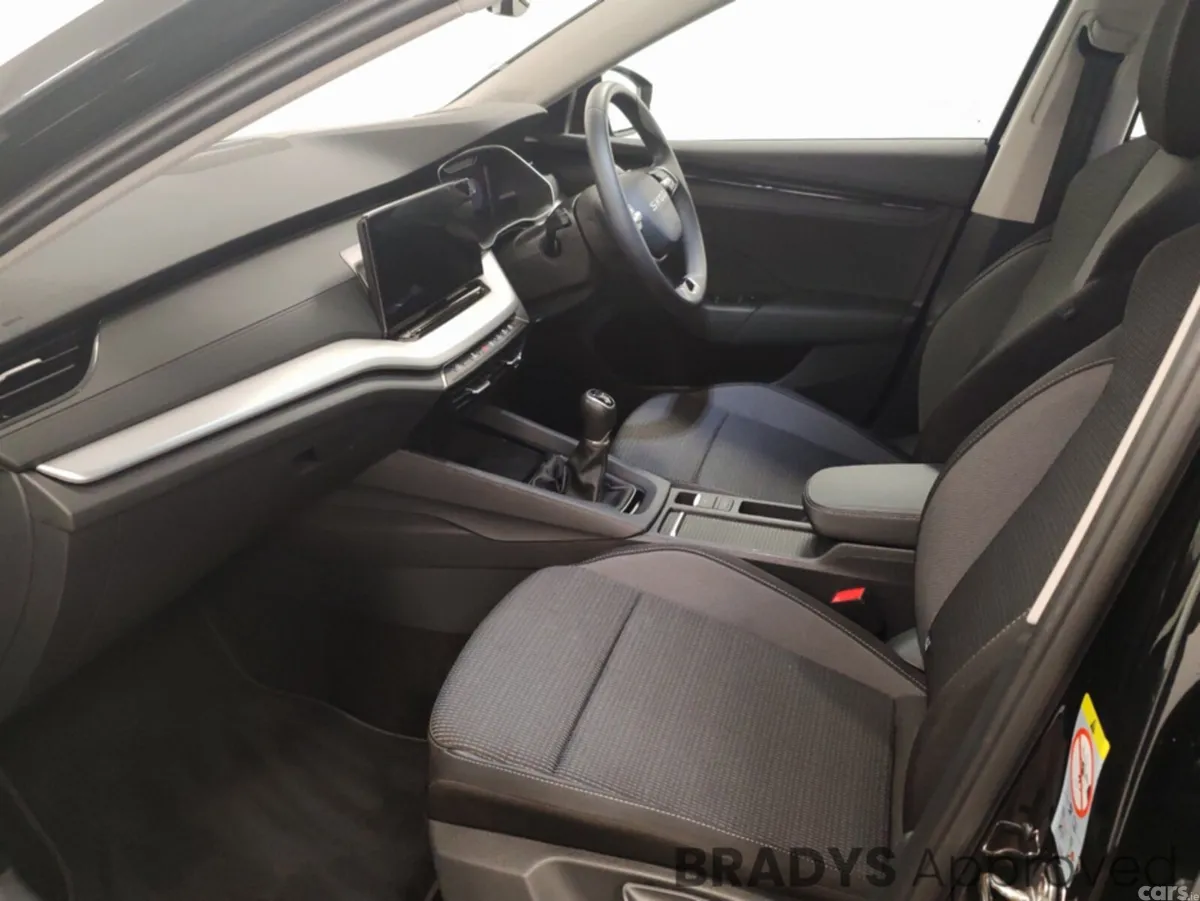 Skoda Octavia Hatchback, Diesel, 2025, Black