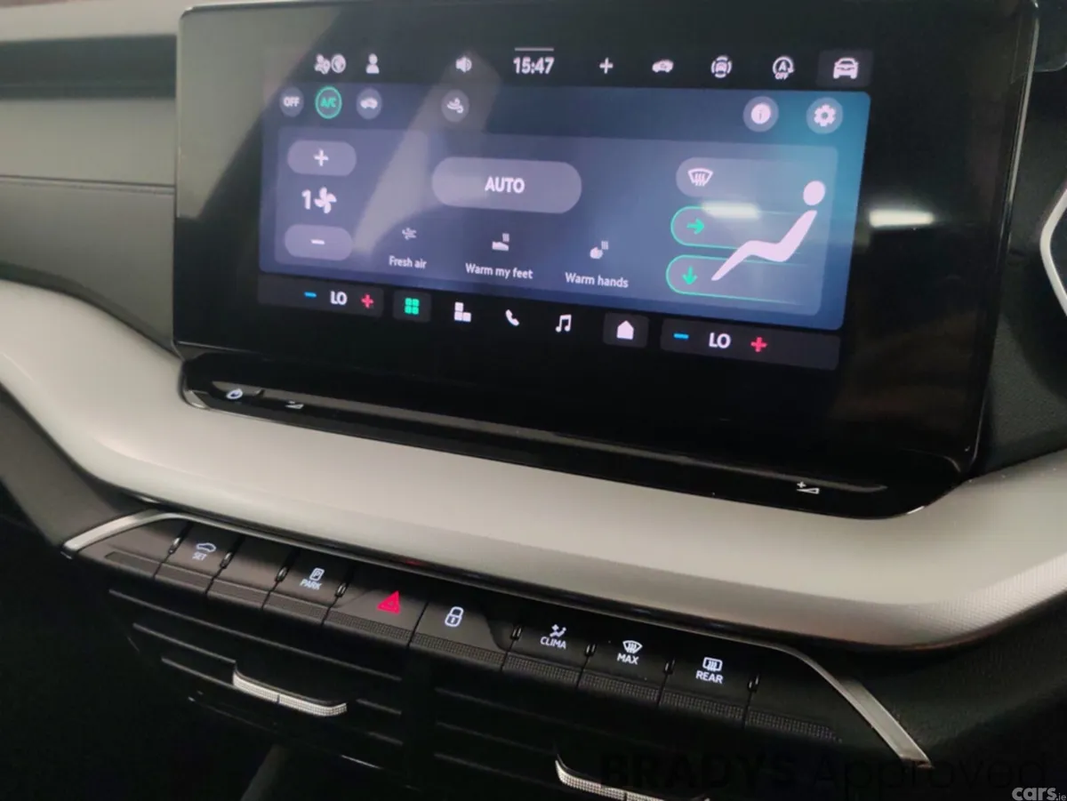 Skoda Octavia Hatchback, Diesel, 2025, Black