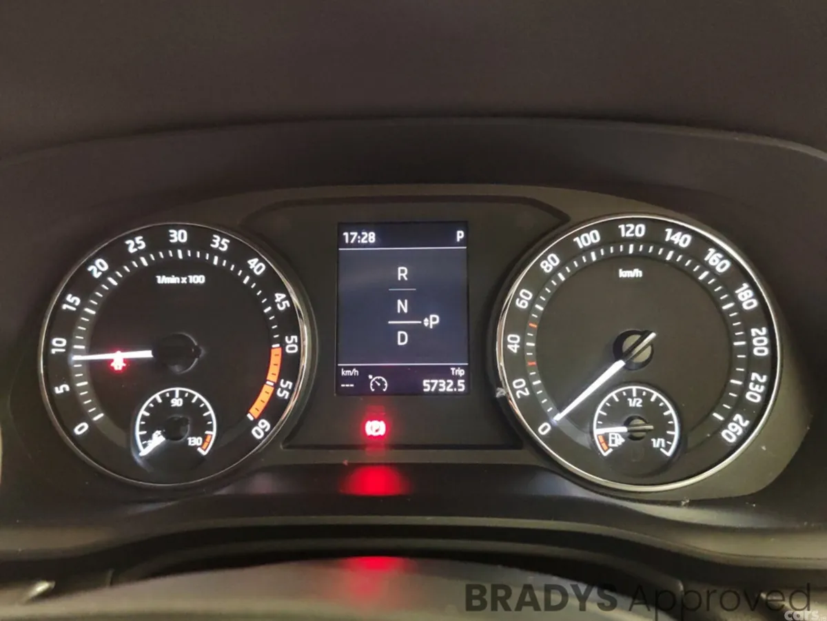 Skoda Octavia Estate, Diesel, 2023, Blue