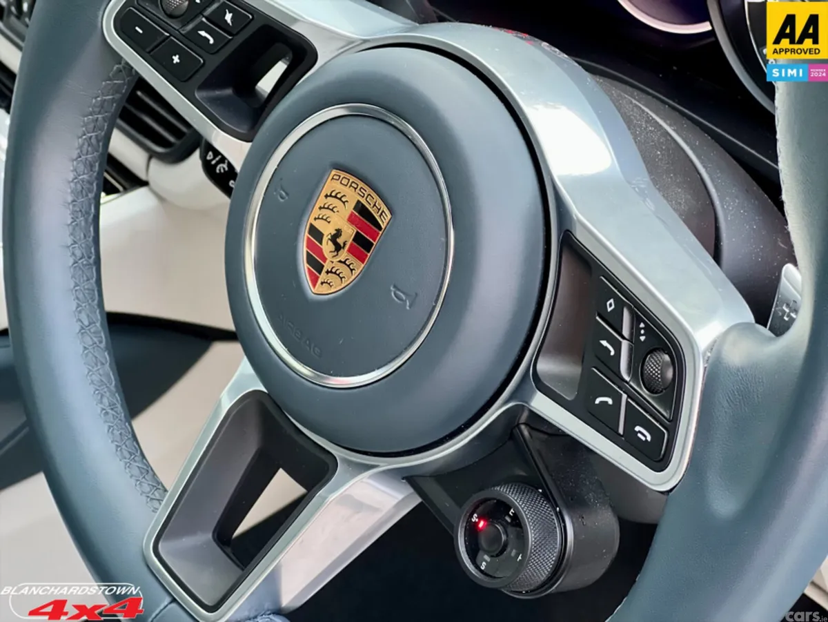 Porsche Cayenne MPV, Petrol Plug-in Hybrid, 2023, White