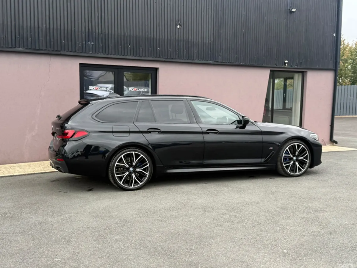 BMW 5-Series Estate, Diesel Hybrid, 2023, Black