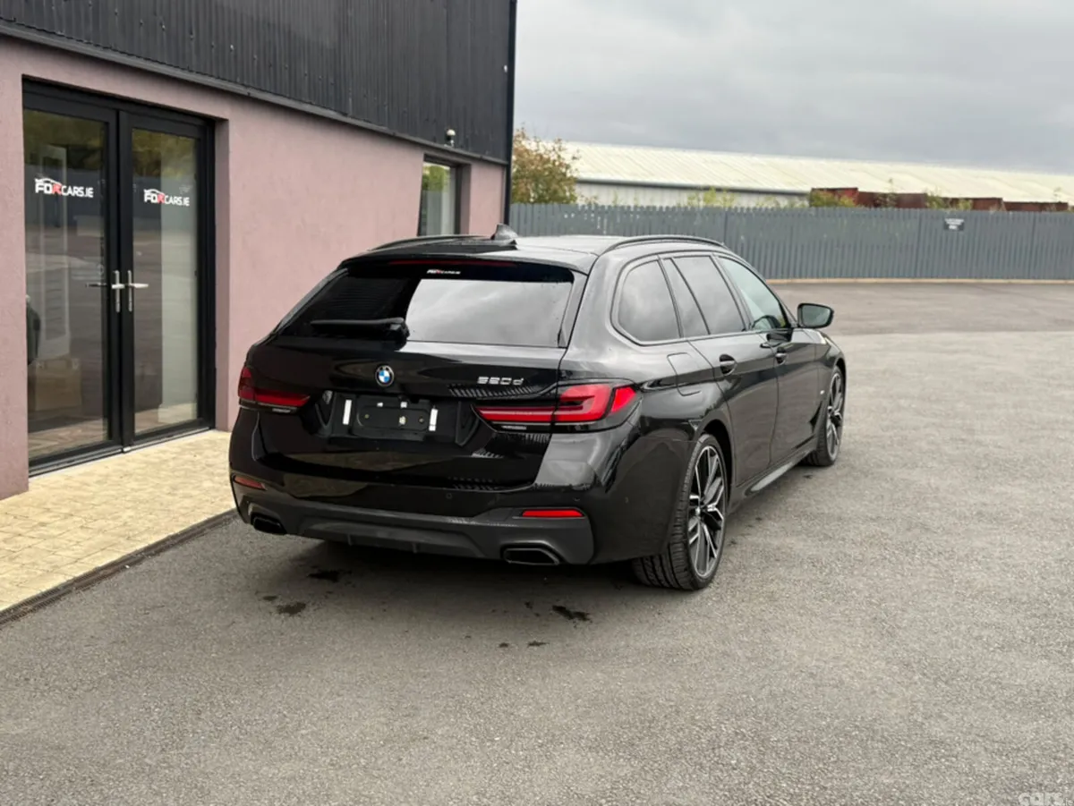 BMW 5-Series Estate, Diesel Hybrid, 2023, Black