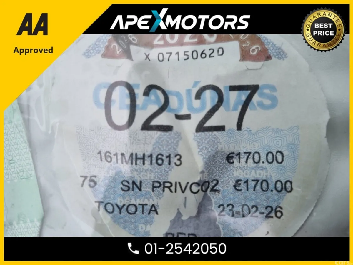 Toyota Yaris Hatchback, Petrol Hybrid, 2016, Red