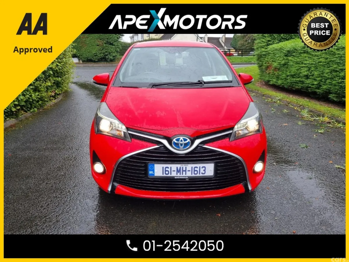Toyota Yaris Hatchback, Petrol Hybrid, 2016, Red