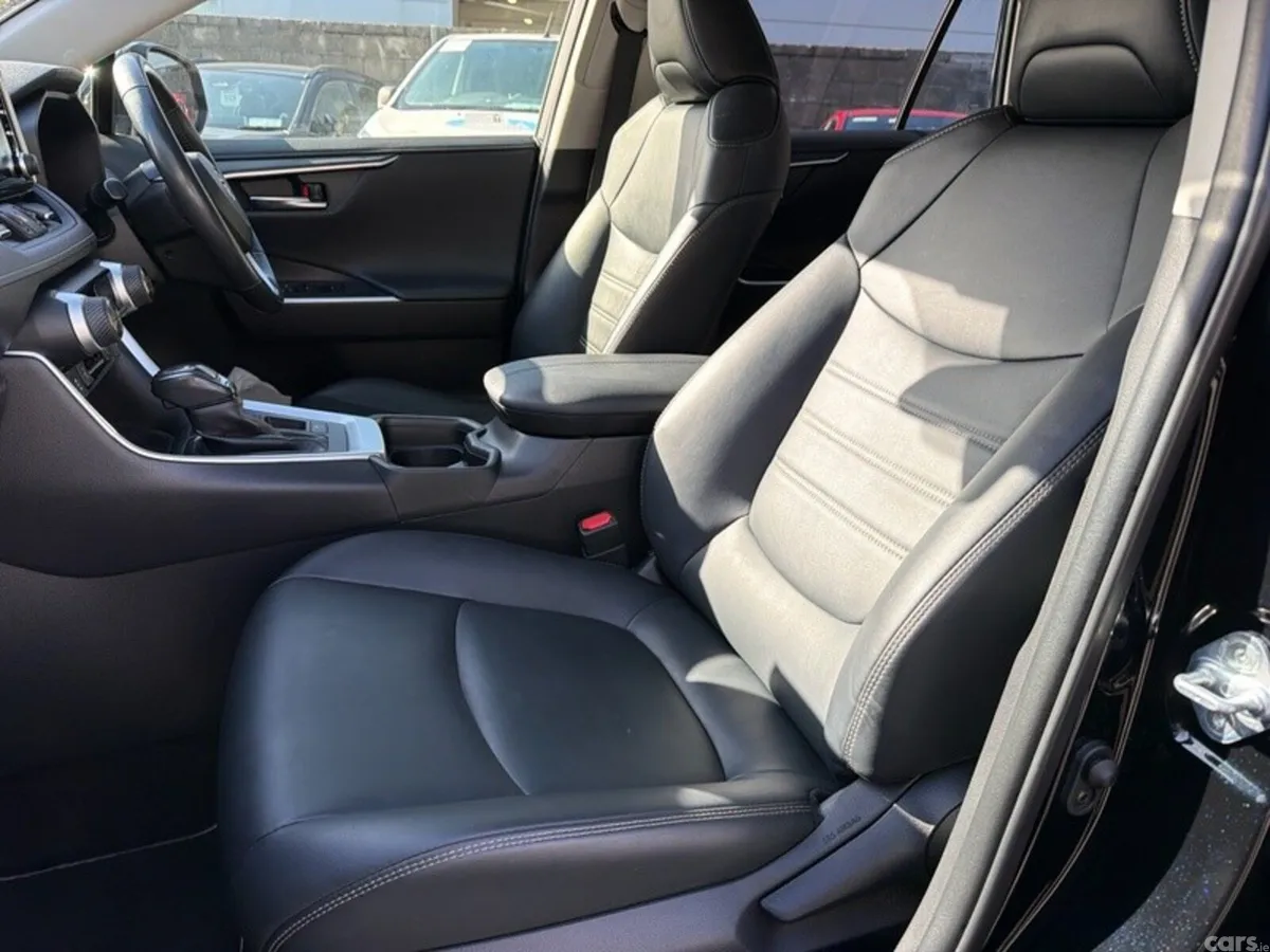 Toyota RAV4 SUV, Petrol Hybrid, 2021, Black