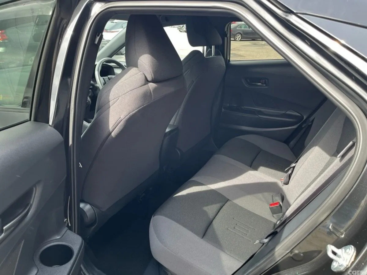 Toyota C-HR SUV, Petrol Hybrid, 2024, Black