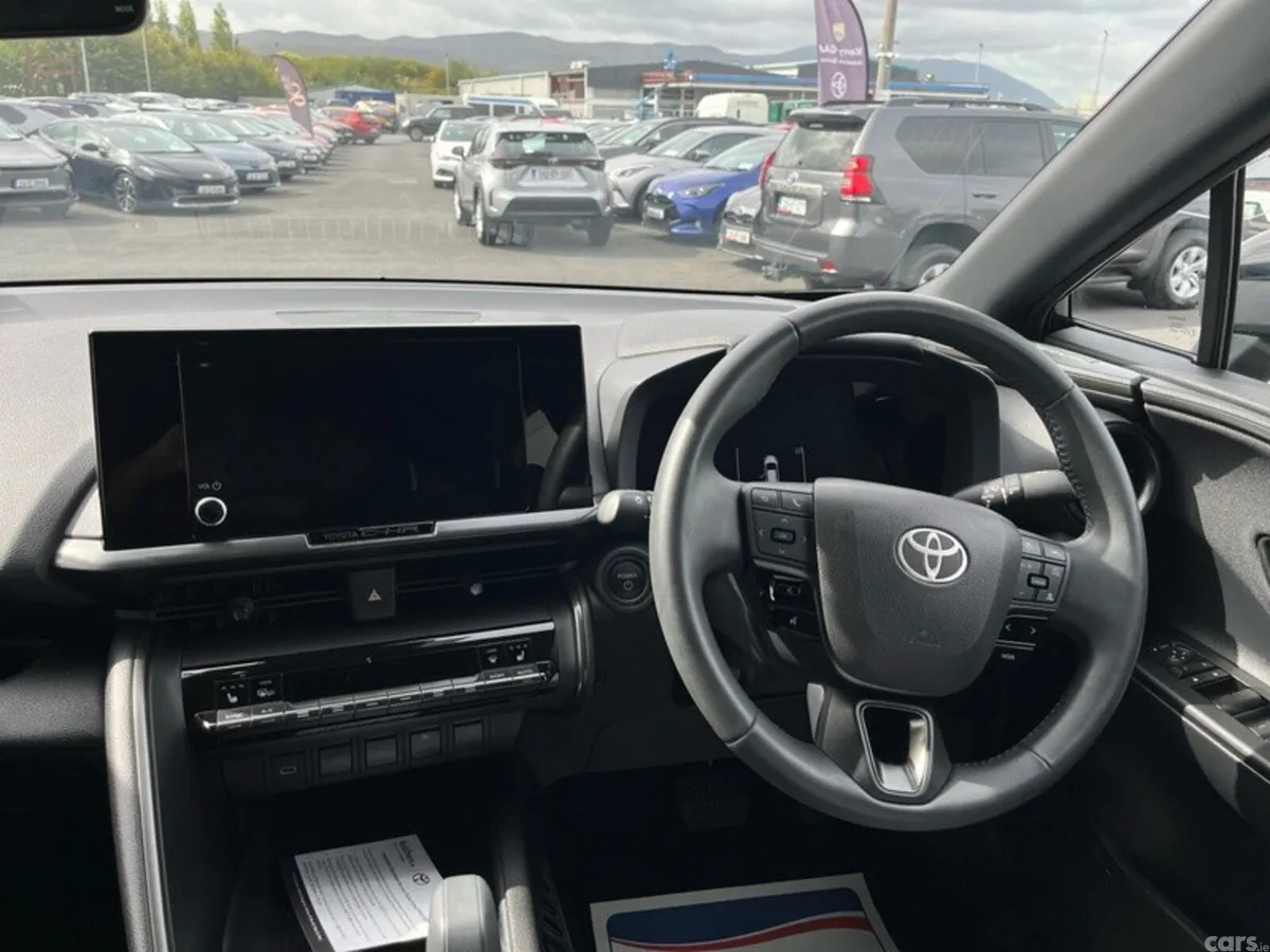 Toyota C-HR SUV, Petrol Hybrid, 2024, Black
