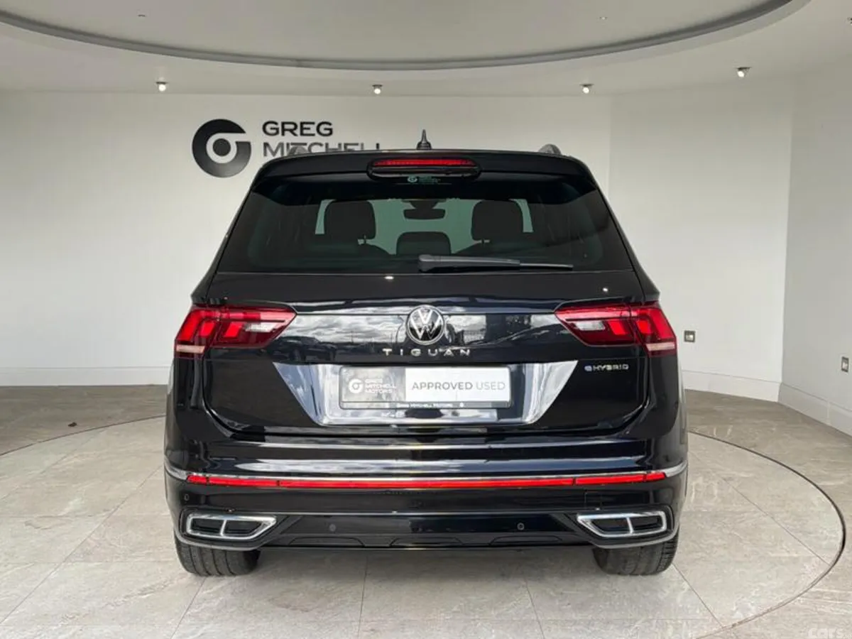 Volkswagen Tiguan SUV, Petrol Hybrid, 2023, Black