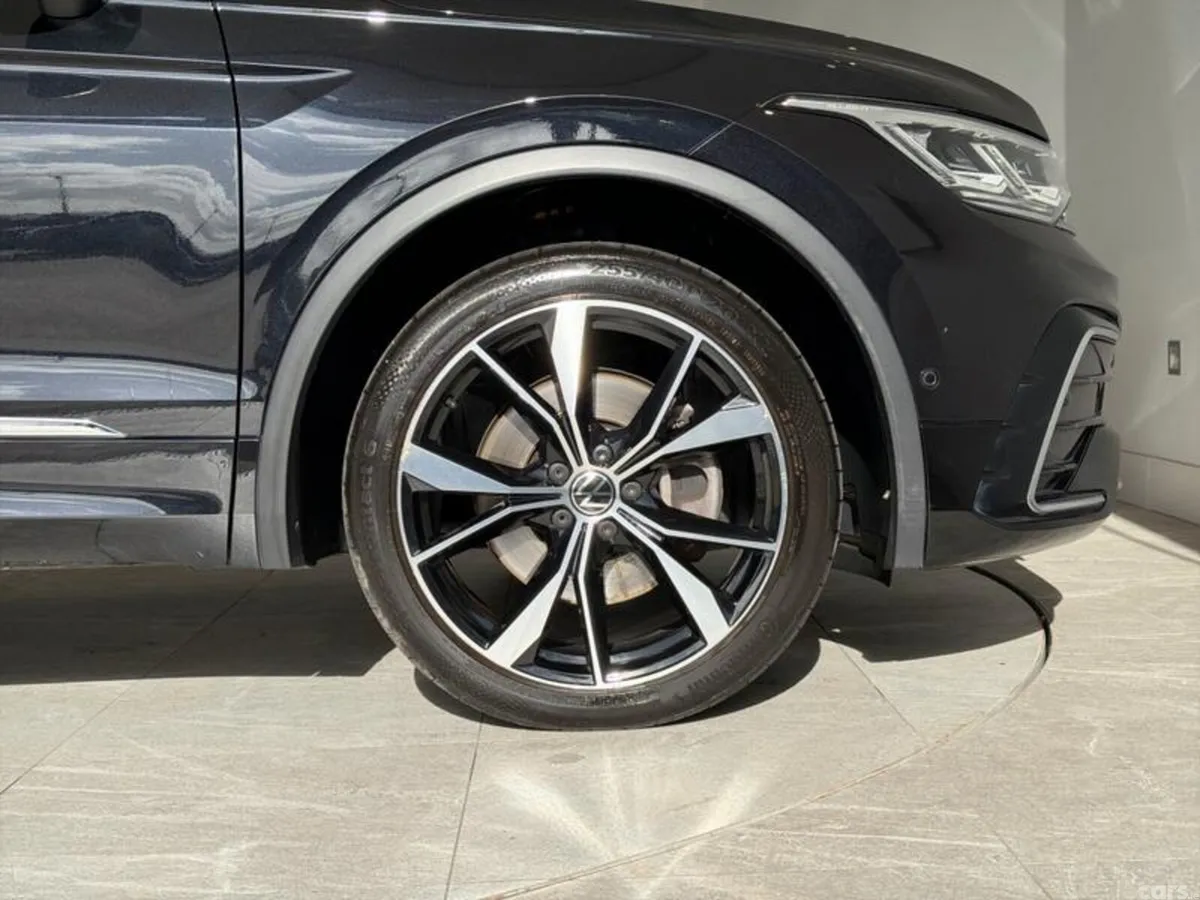 Volkswagen Tiguan SUV, Petrol Hybrid, 2023, Black