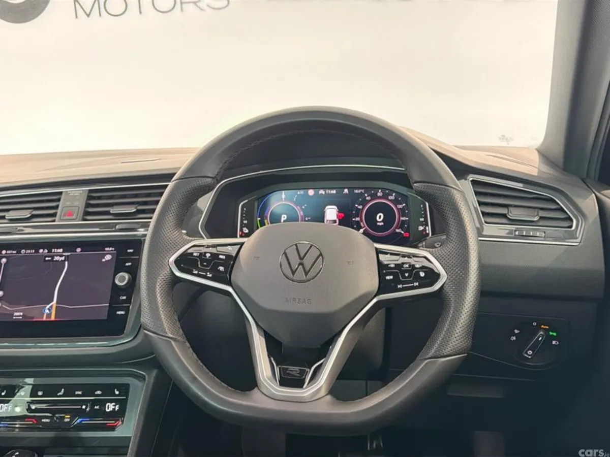 Volkswagen Tiguan SUV, Petrol Hybrid, 2023, Black