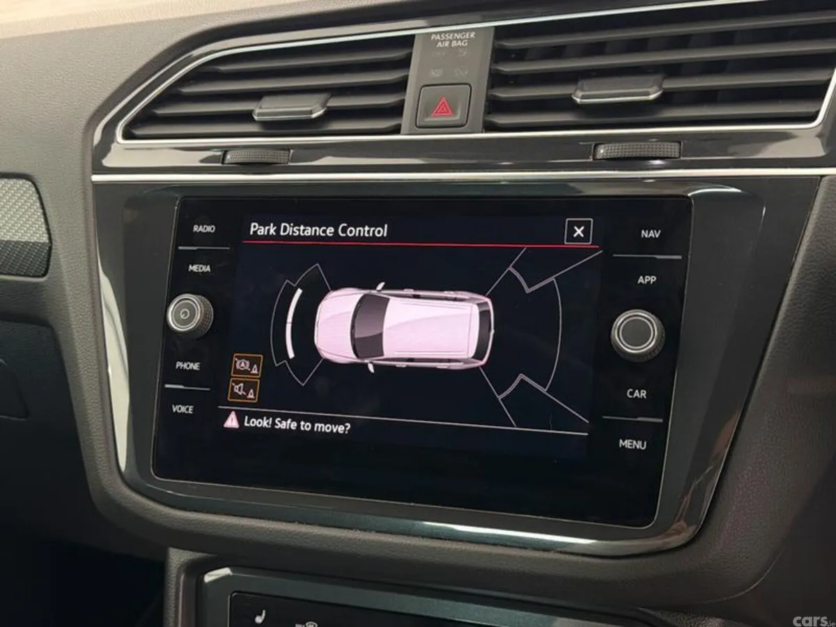 Volkswagen Tiguan SUV, Petrol Hybrid, 2023, Black