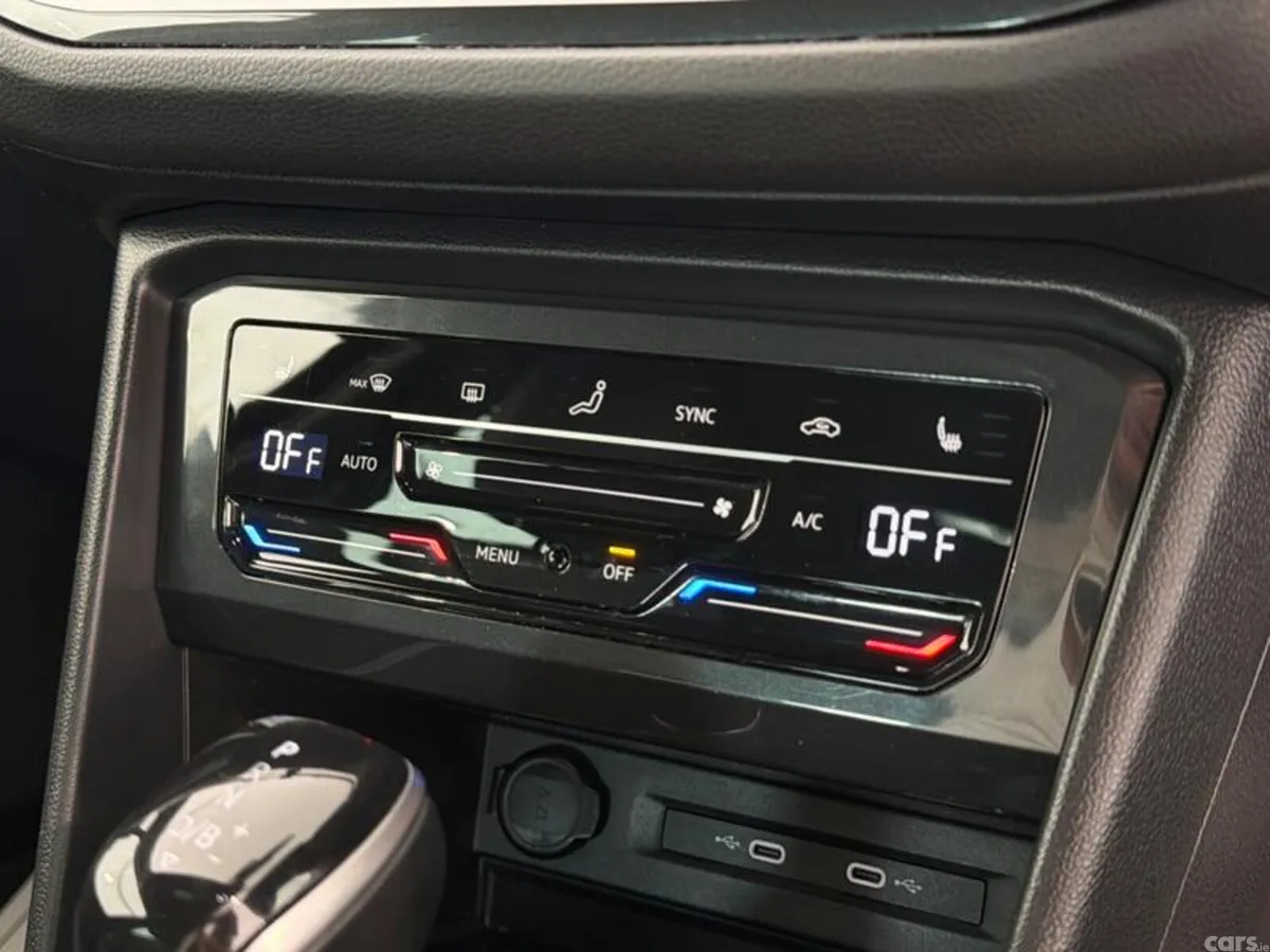 Volkswagen Tiguan SUV, Petrol Hybrid, 2023, Black