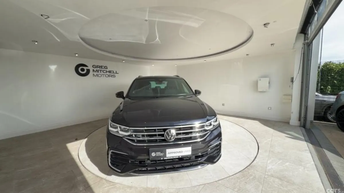 Volkswagen Tiguan SUV, Petrol Hybrid, 2023, Black