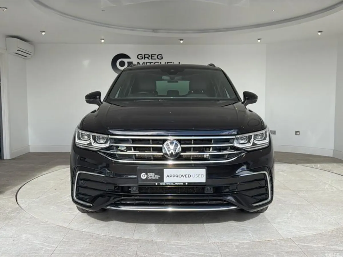 Volkswagen Tiguan SUV, Petrol Hybrid, 2023, Black