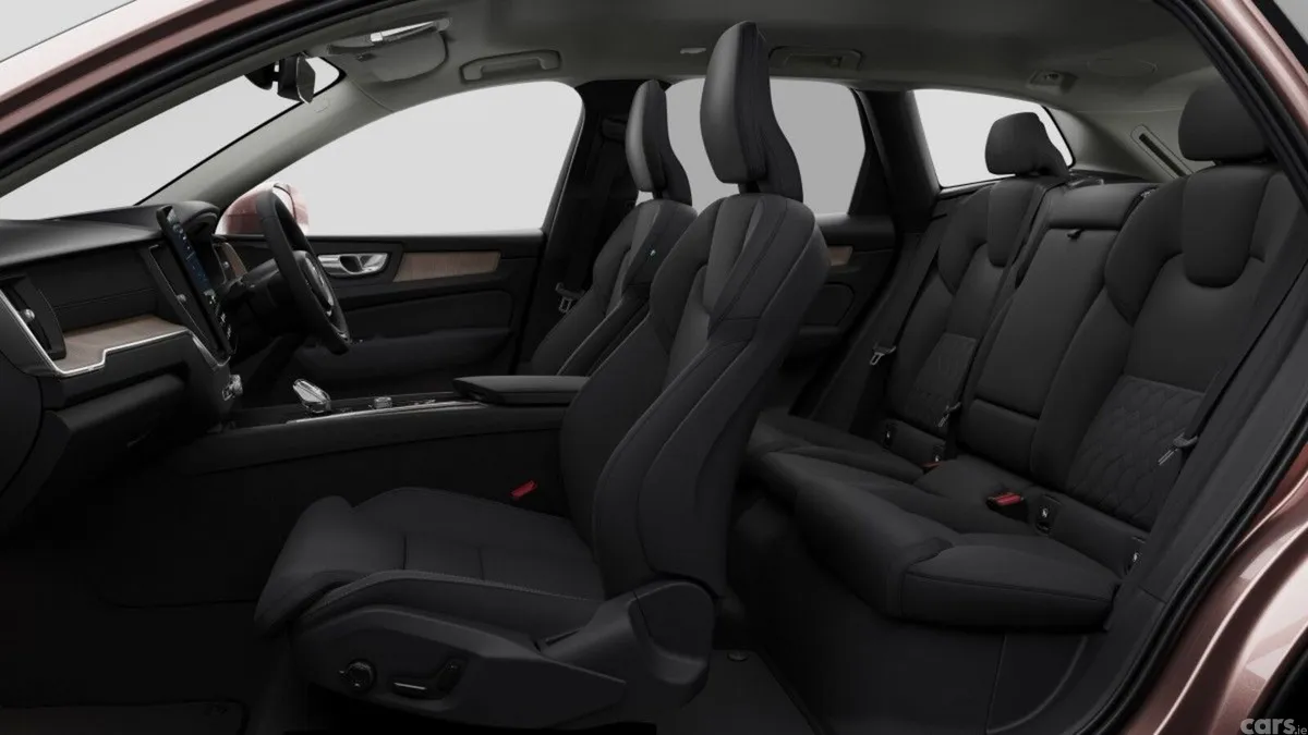 Volvo XC60 SUV, Petrol Plug-in Hybrid, 2027, Gold