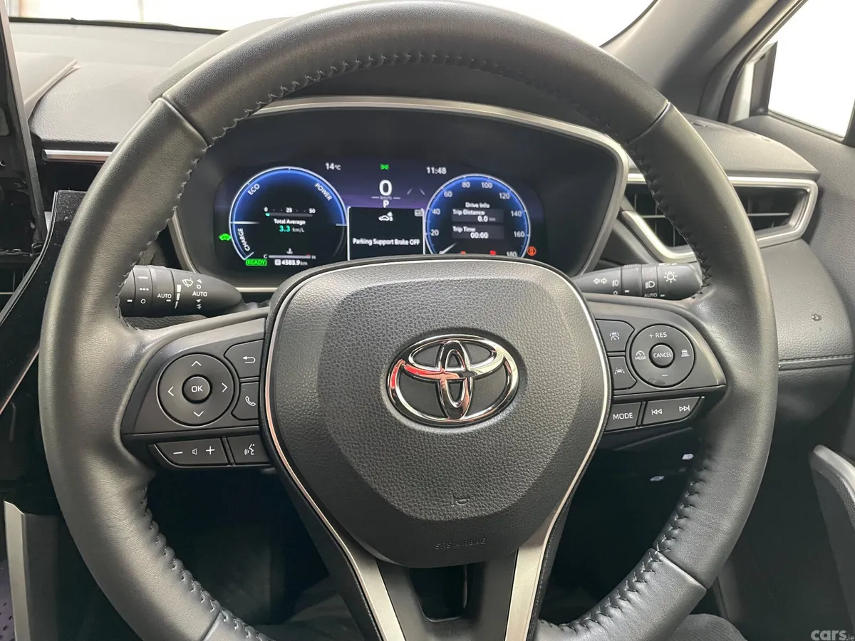 Toyota Corolla Cross Estate, Petrol Hybrid, 2024, White