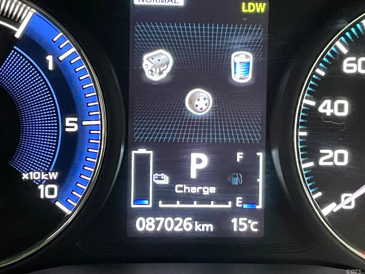 Mitsubishi Outlander Estate, Petrol Plug-in Hybrid, 2020, White