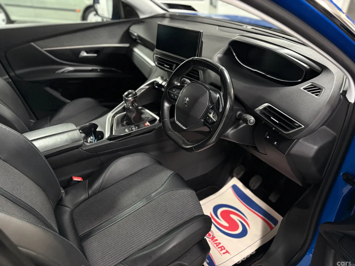 Peugeot 3008 Hatchback, Diesel, 2022, Blue