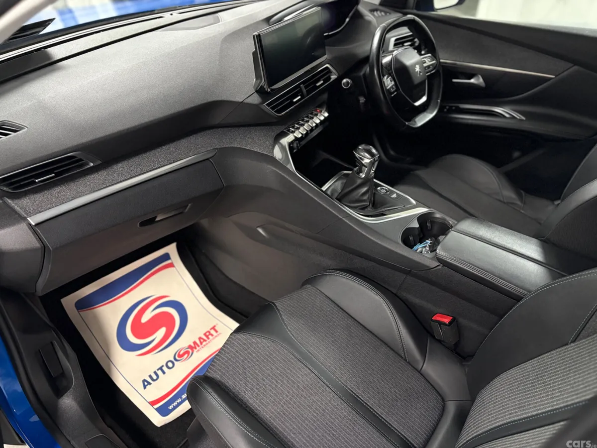 Peugeot 3008 Hatchback, Diesel, 2022, Blue