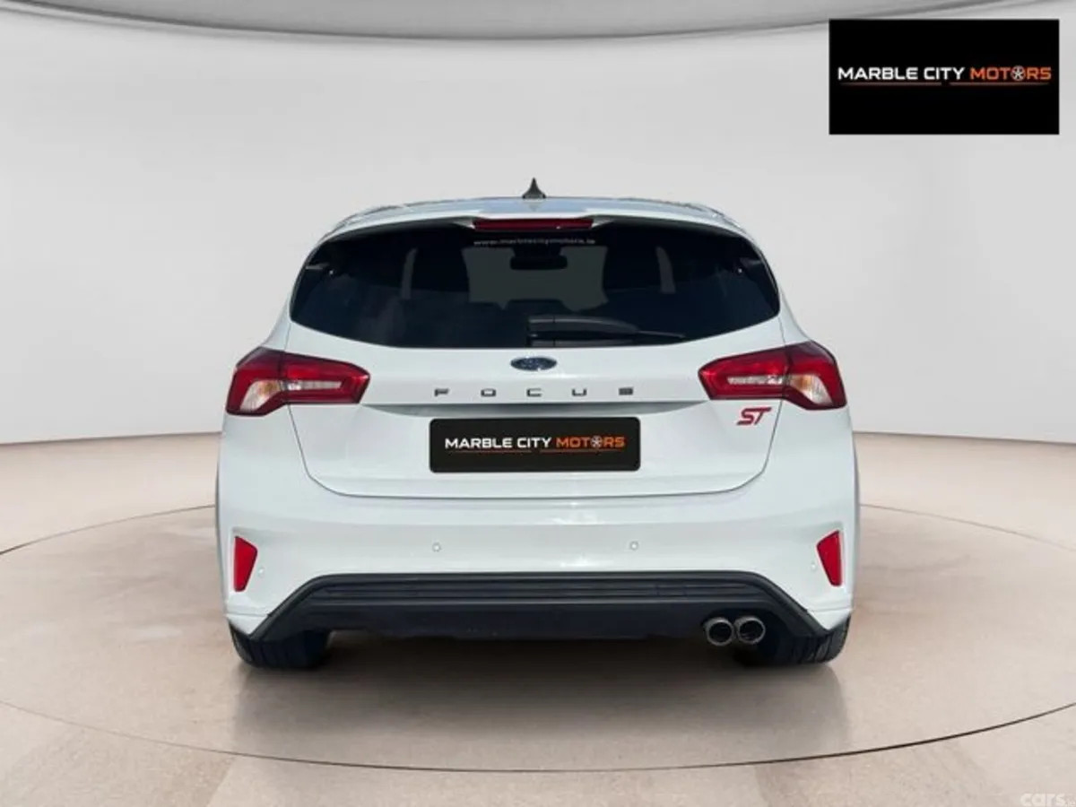 Ford Focus Hatchback, Diesel, 2021, White