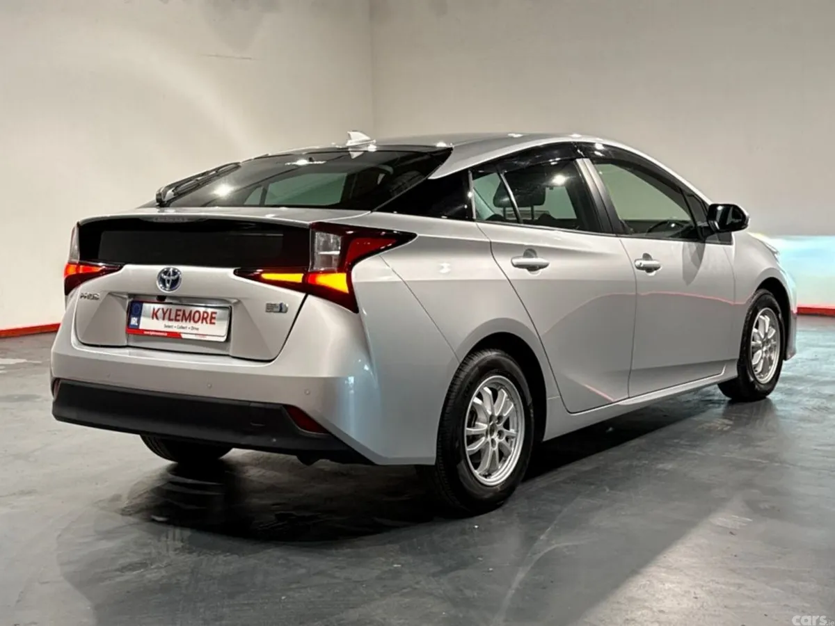 Toyota Prius Hatchback, Petrol Hybrid, 2021, Silver