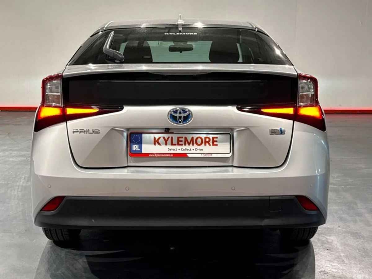 Toyota Prius Hatchback, Petrol Hybrid, 2021, Silver