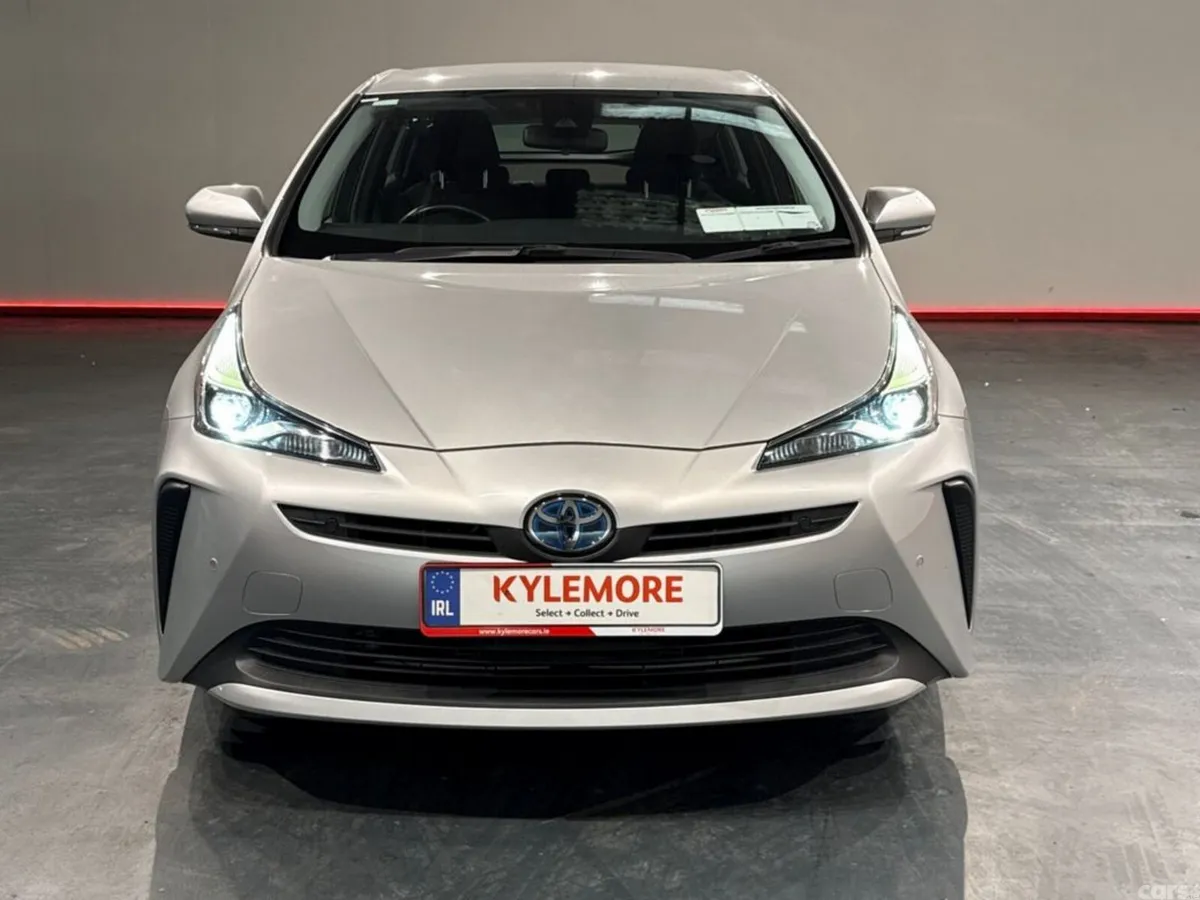 Toyota Prius Hatchback, Petrol Hybrid, 2021, Silver