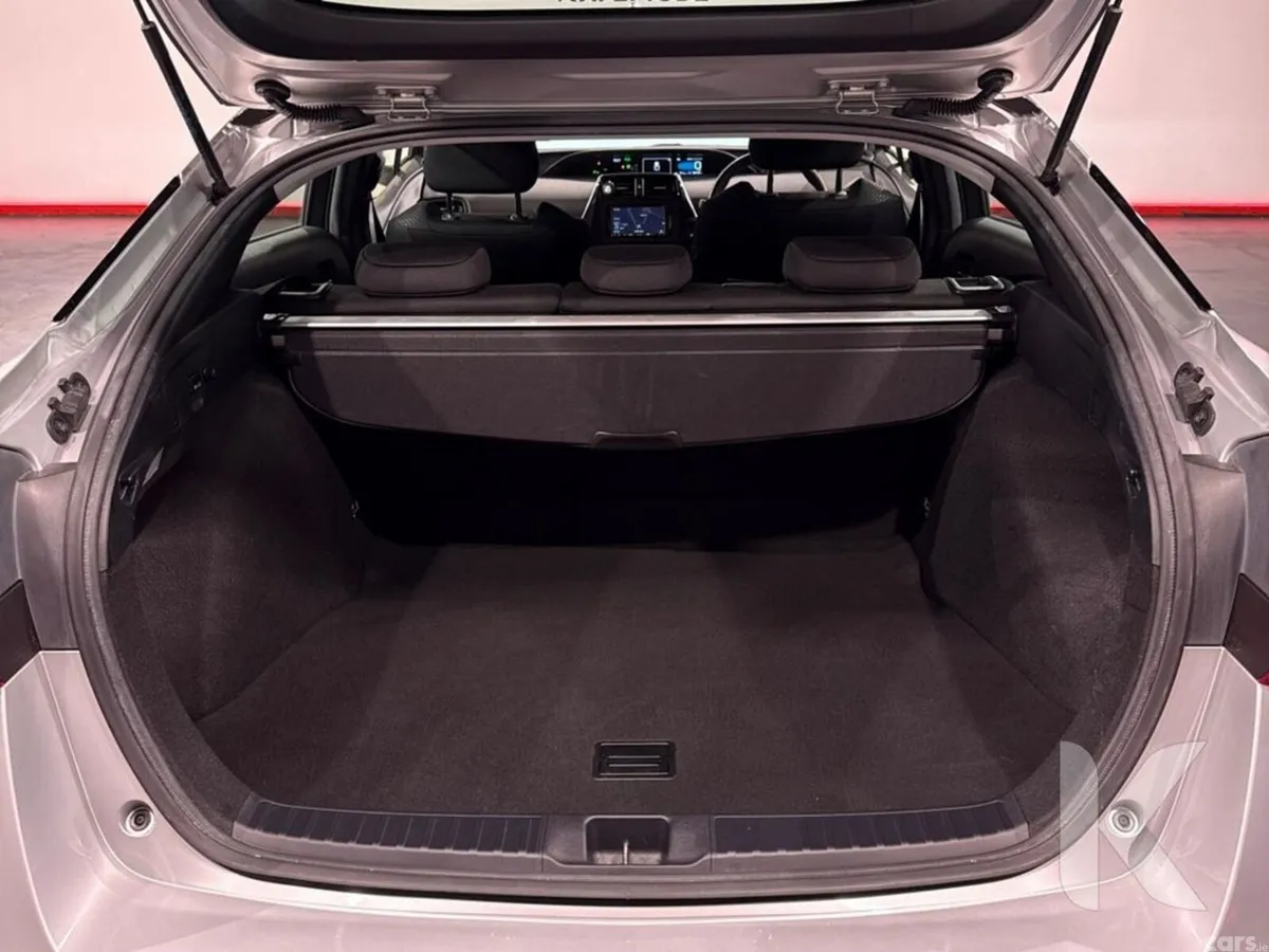Toyota Prius Hatchback, Petrol Hybrid, 2021, Silver