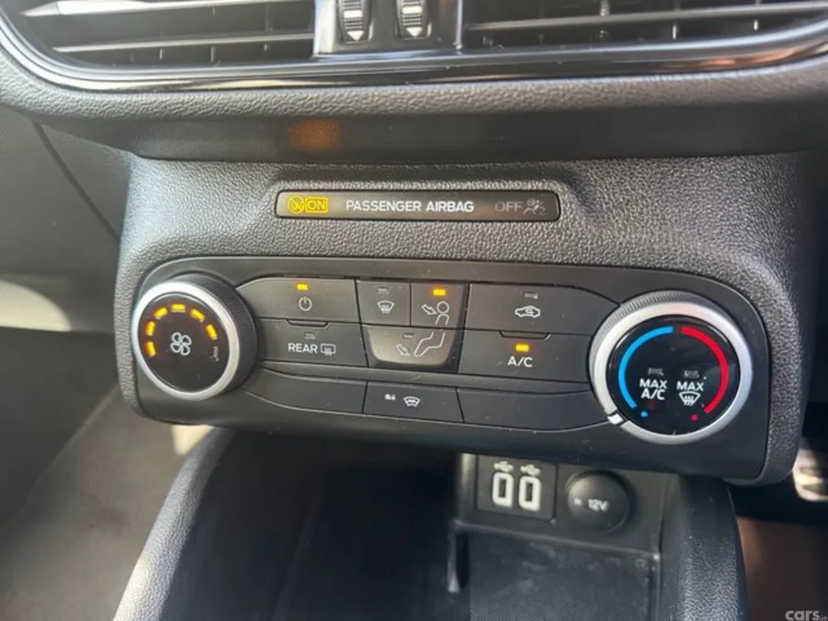 Ford Focus Hatchback, Diesel, 2021, White