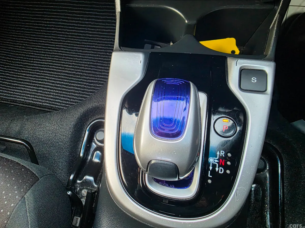 Honda Fit Hatchback, Petrol Hybrid, 2017, Silver