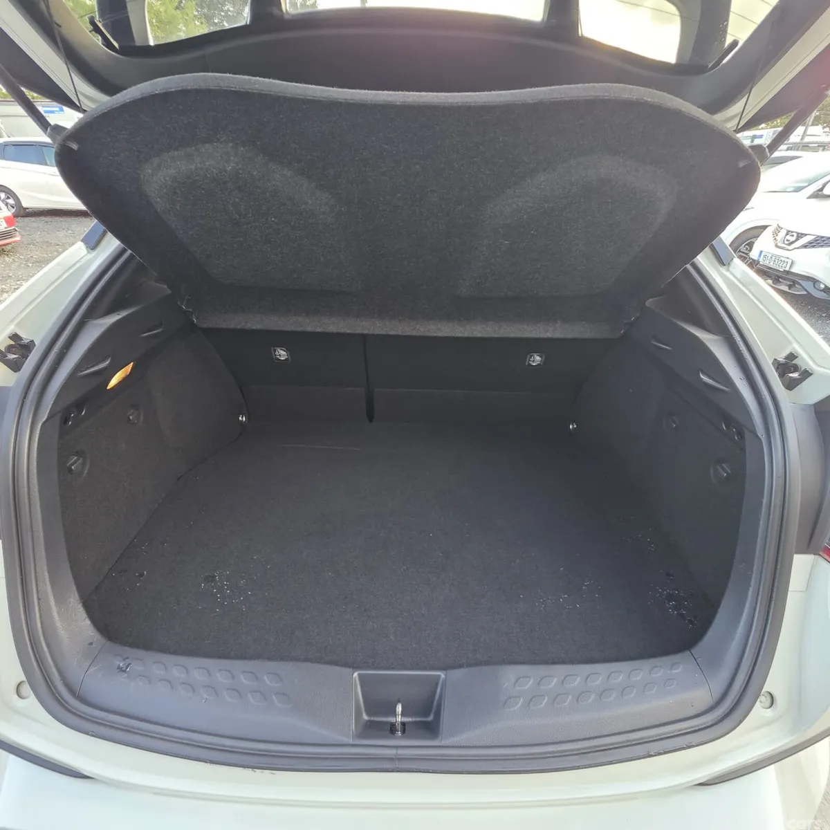 Toyota C-HR SUV, Petrol Hybrid, 2018, White