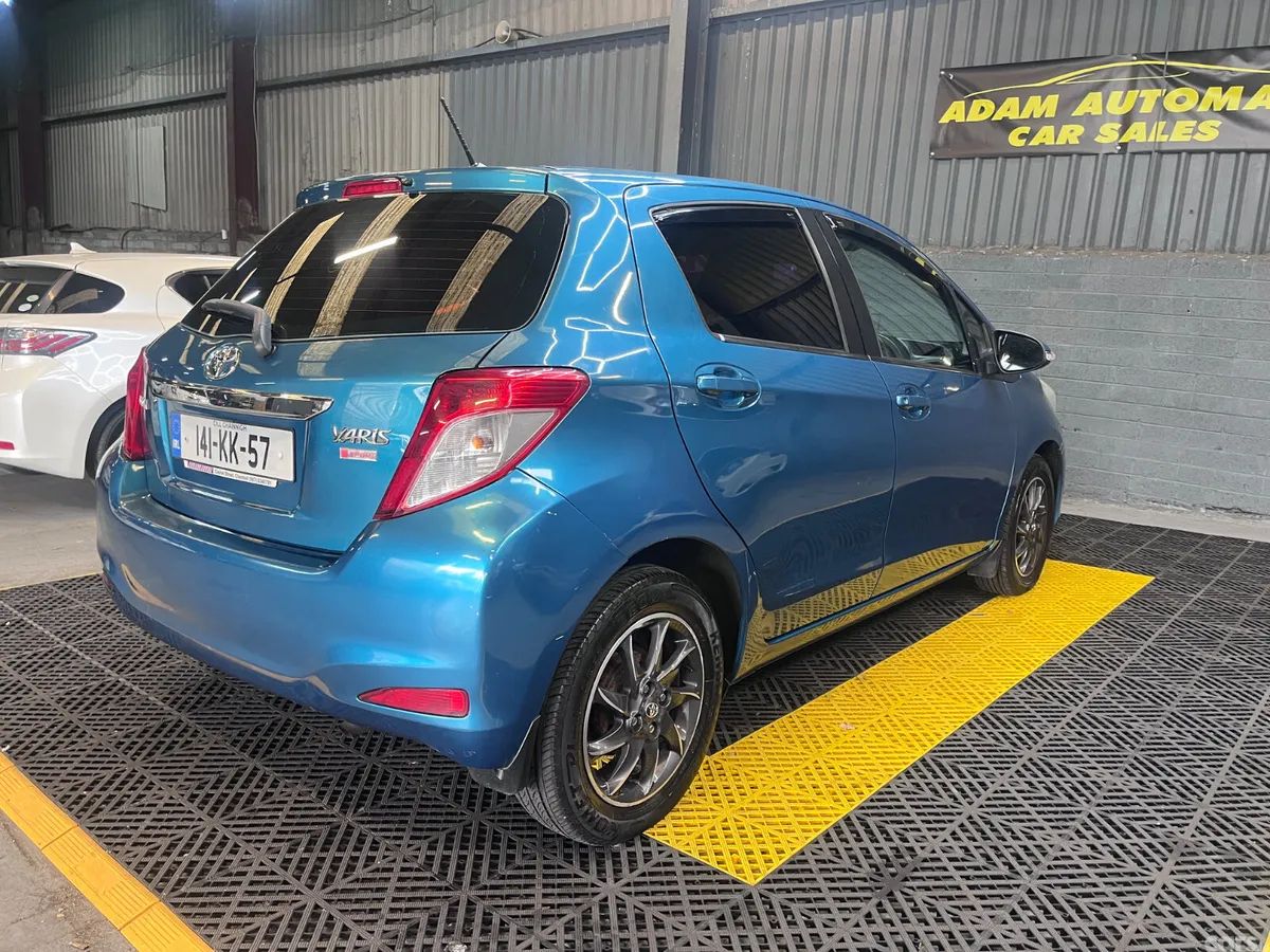 Toyota Yaris Hatchback, Petrol, 2014, Green