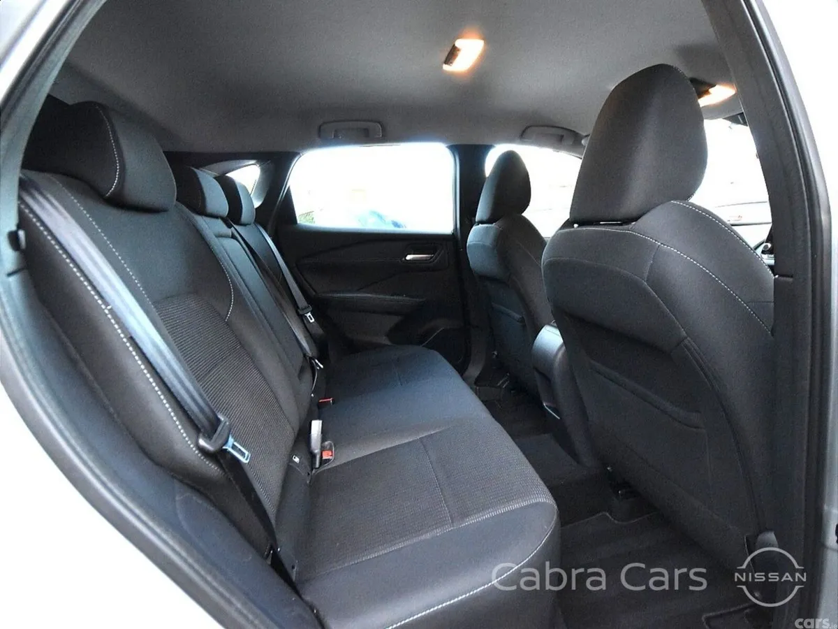 Nissan Qashqai MPV, Petrol, 2022, Silver