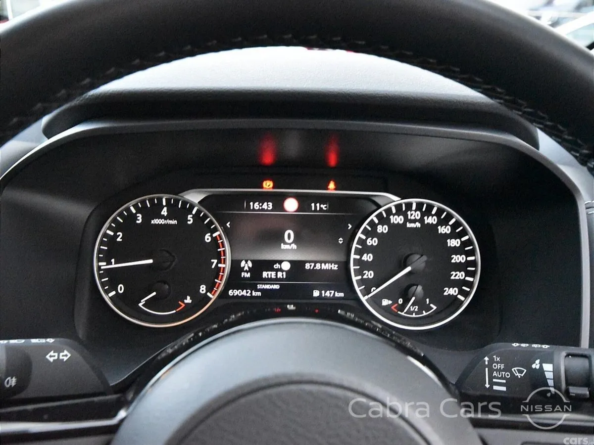 Nissan Qashqai MPV, Petrol, 2022, Silver