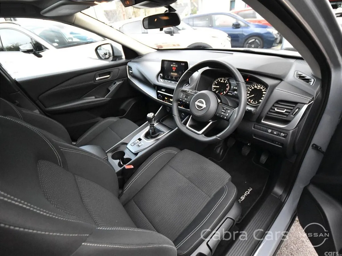 Nissan Qashqai MPV, Petrol, 2023, Grey