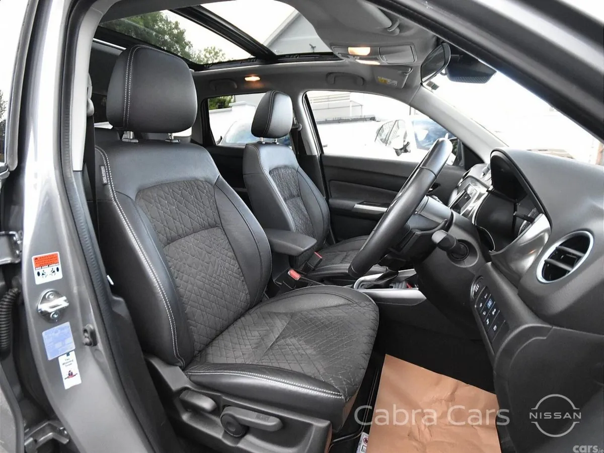 Suzuki Vitara SUV, Petrol Hybrid, 2023, Grey