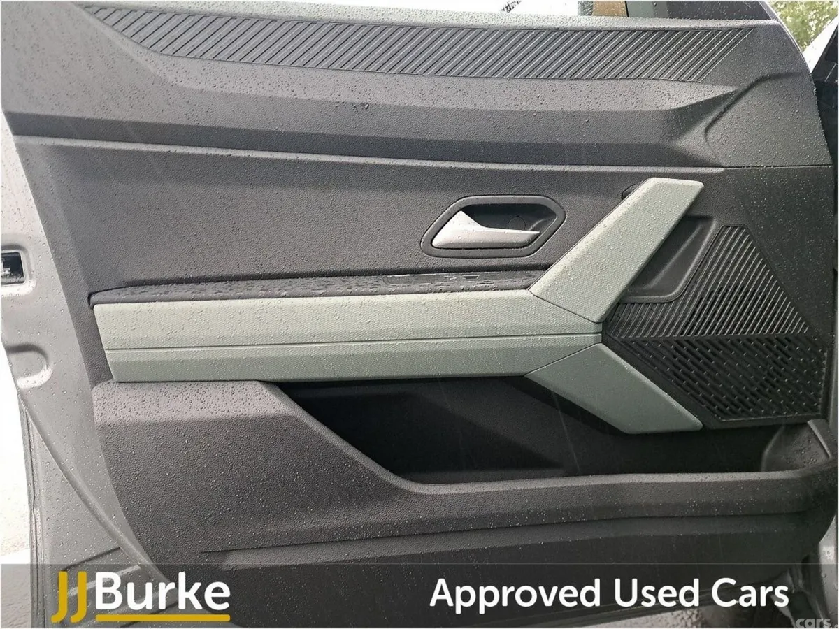 Dacia Duster SUV, Petrol Hybrid, 2026, Grey