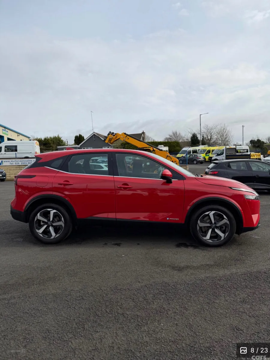 Nissan Qashqai SUV, Petrol Hybrid, 2023, Red