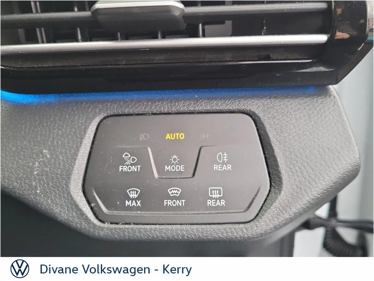 Volkswagen ID.4 SUV, Electric, 2022, White